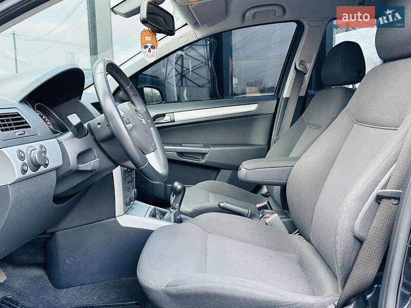 Універсал Opel Astra 2009 в Харкові