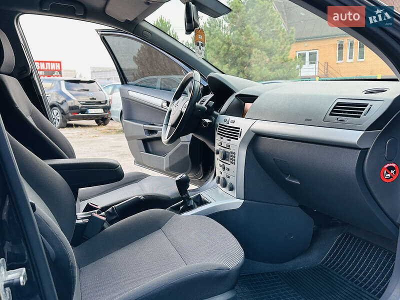 Універсал Opel Astra 2009 в Харкові