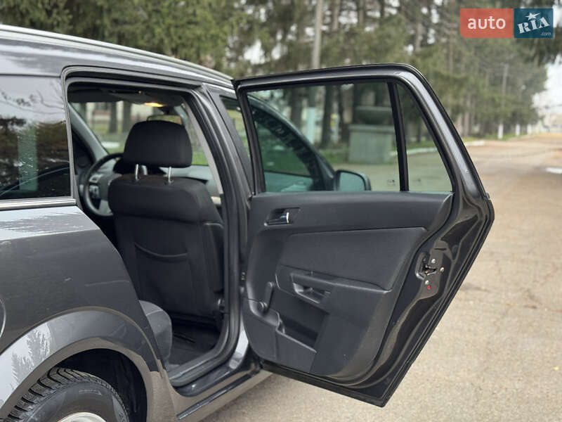 Универсал Opel Astra 2010 в Умани фото 24 Универсал Opel Astra 2010 в Умани