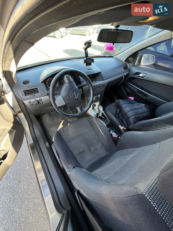 Хэтчбек Opel Astra 2006 в Львове фото 7 Хэтчбек Opel Astra 2006 в Львове