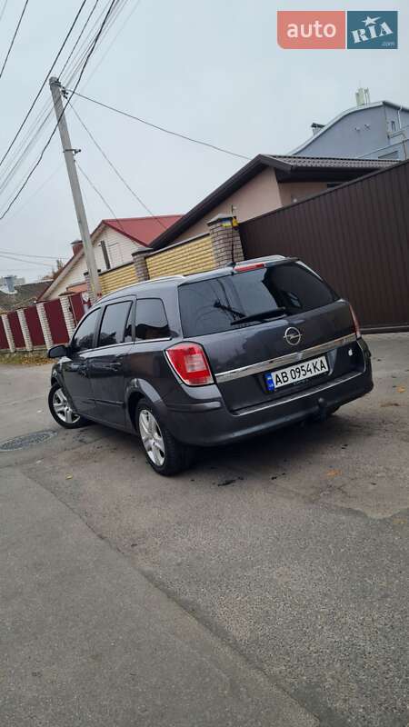 Універсал Opel Astra 2008 в Вінниці