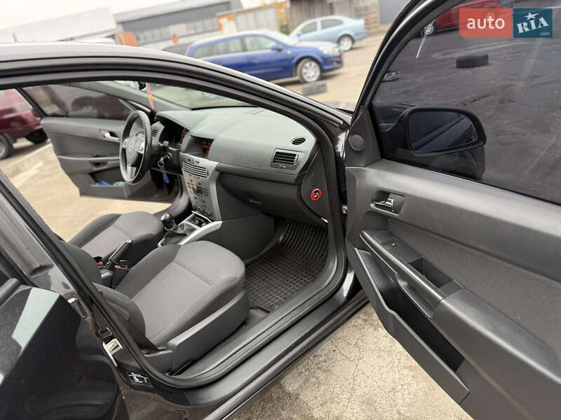 Хетчбек Opel Astra 2012 в Білій Церкві