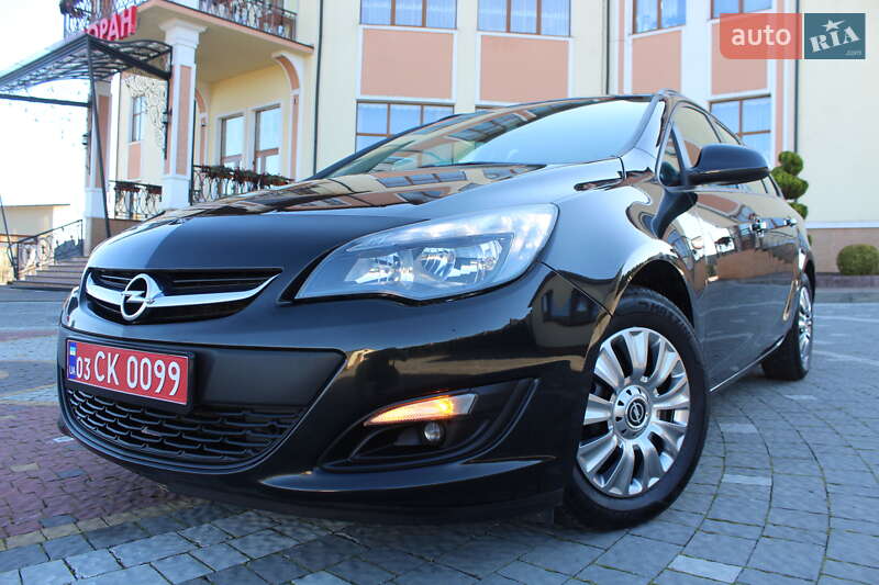 Універсал Opel Astra 2015 в Трускавці