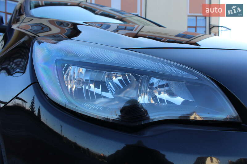 Універсал Opel Astra 2015 в Трускавці