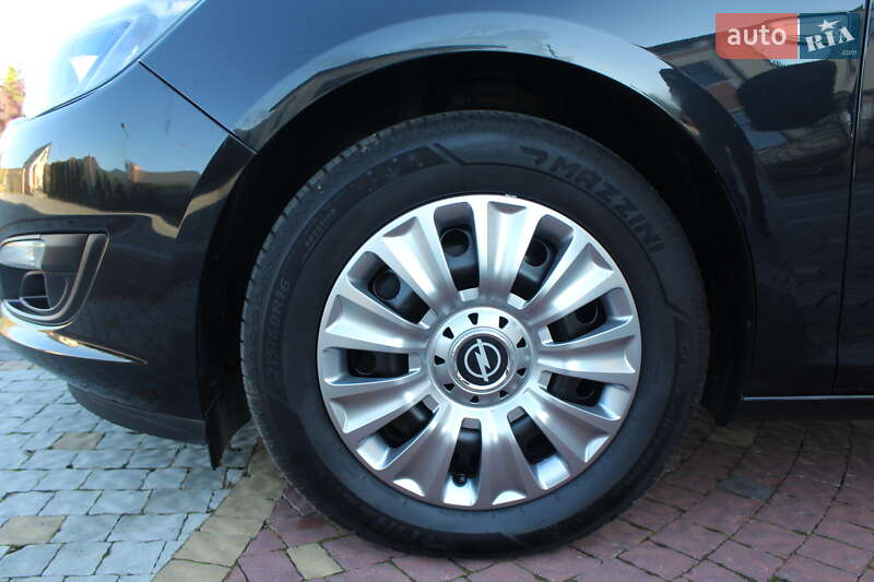 Універсал Opel Astra 2015 в Трускавці