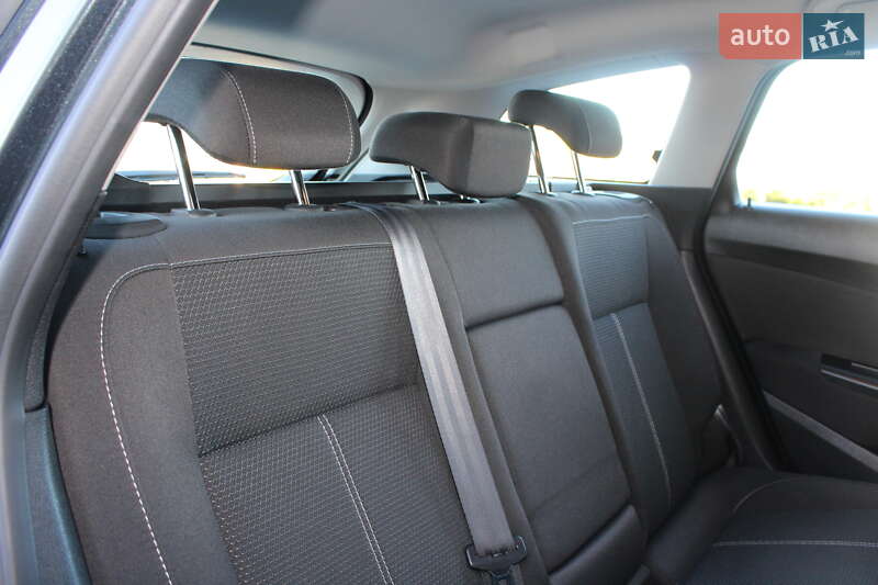 Універсал Opel Astra 2015 в Трускавці