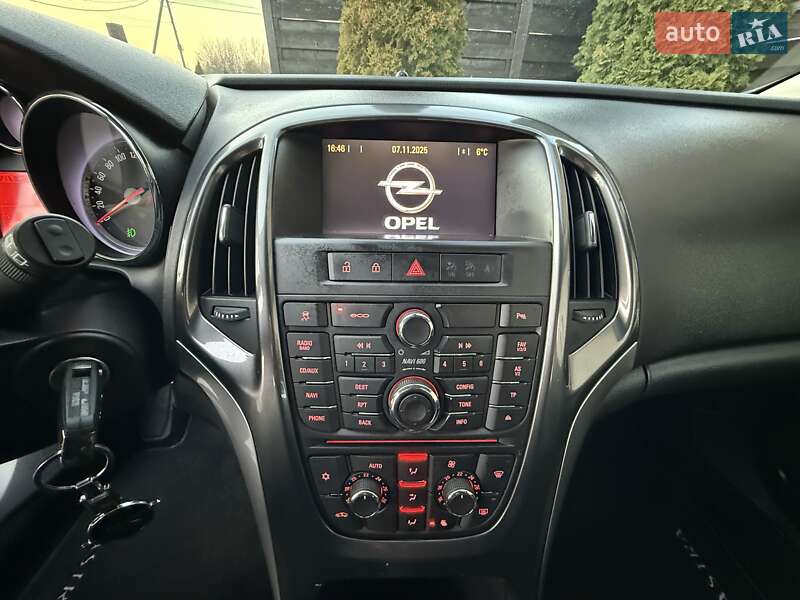 Хэтчбек Opel Astra 2014 в Стрые