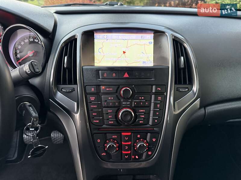 Хэтчбек Opel Astra 2014 в Стрые