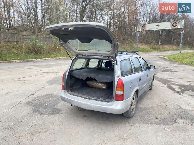 Универсал Opel Astra 2000 в Бориславе