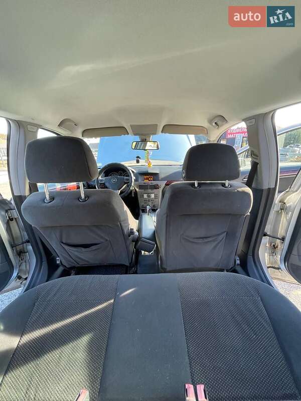 Хетчбек Opel Astra 2004 в Яремчі