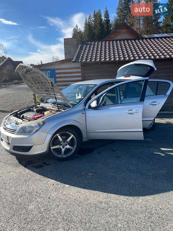 Хетчбек Opel Astra 2004 в Яремчі
