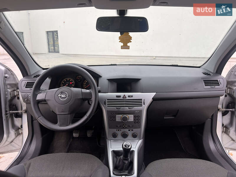 Універсал Opel Astra 2010 в Луцьку фото 16 Універсал Opel Astra 2010 в Луцьку