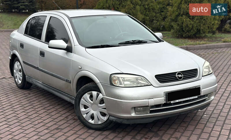Хэтчбек Opel Astra 2004 в Днепре