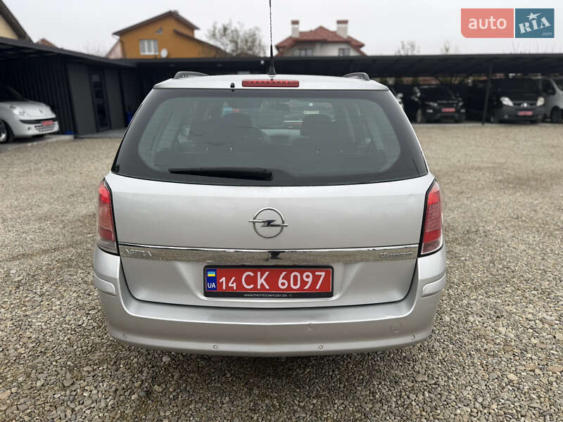 Универсал Opel Astra 2006 в Калуше