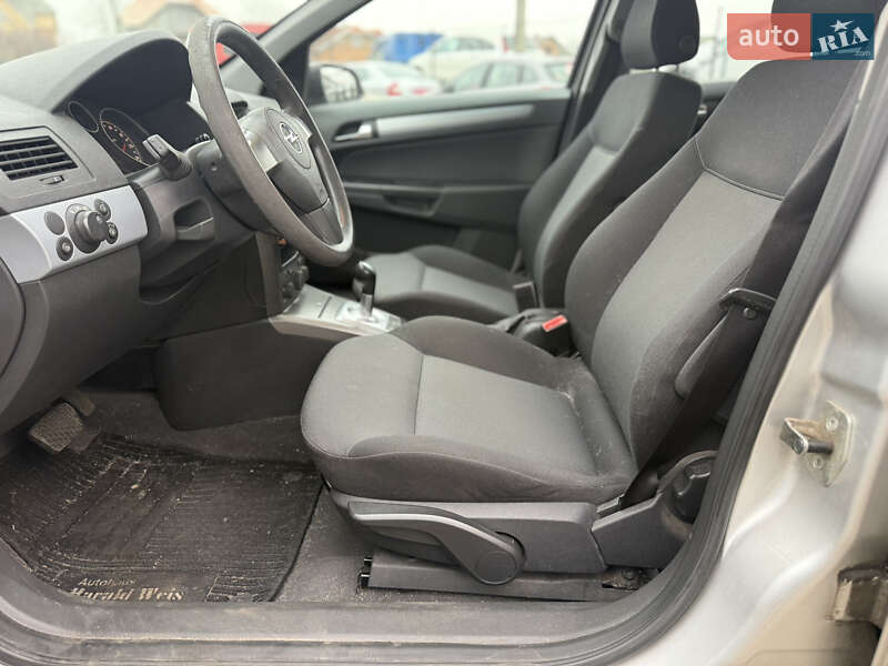 Универсал Opel Astra 2006 в Калуше