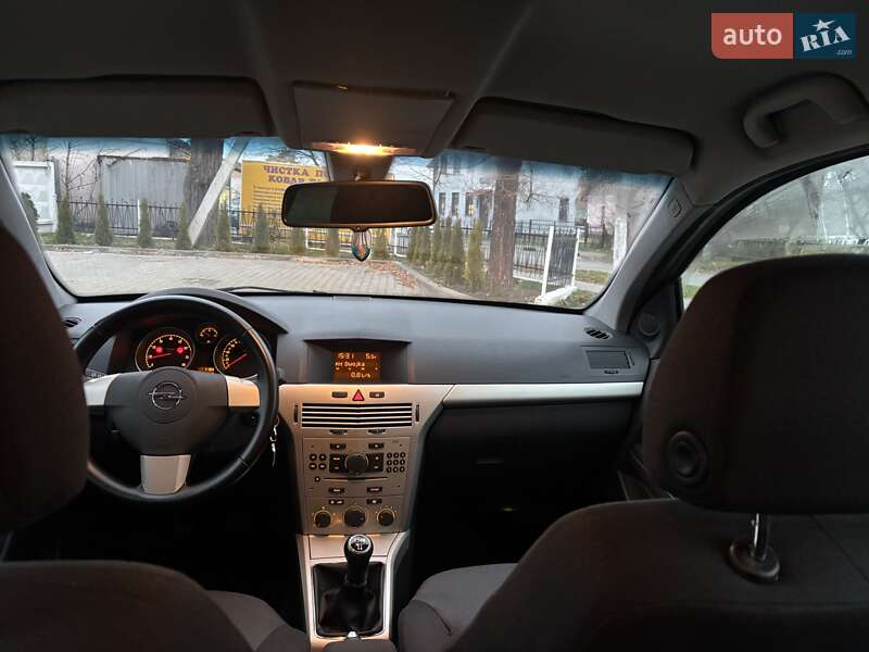 Универсал Opel Astra 2008 в Луцке