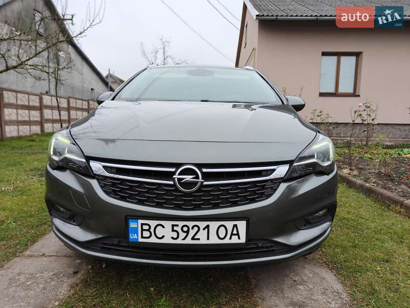 Універсал Opel Astra 2016 в Львові