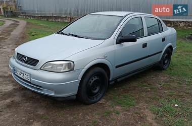 Седан Opel Astra 2004 в Вознесенську