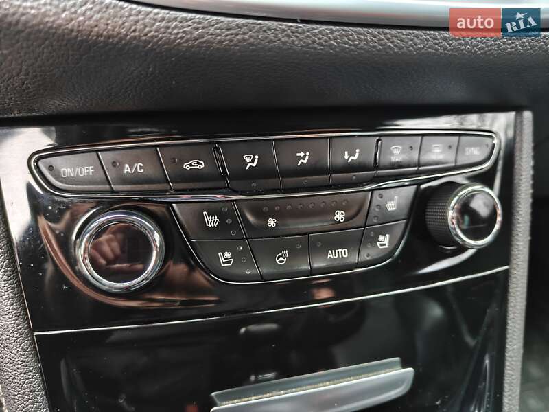 Універсал Opel Astra 2016 в Львові