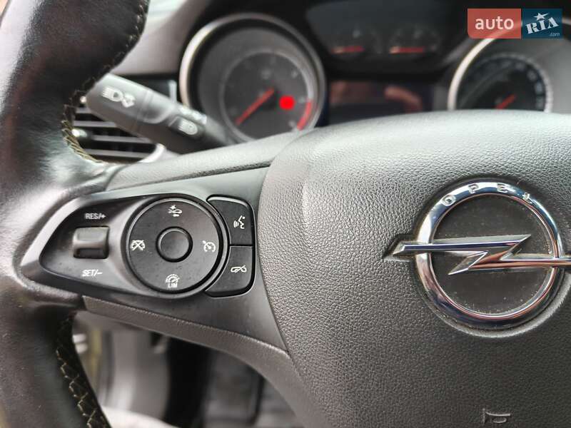 Універсал Opel Astra 2016 в Львові