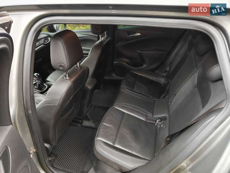 Універсал Opel Astra 2016 в Львові