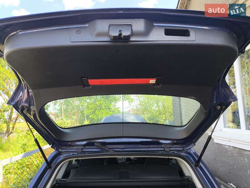 Универсал Opel Astra 2012 в Луцке