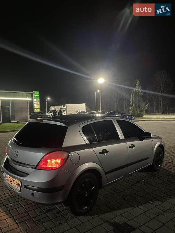 Хетчбек Opel Astra 2005 в Калуші