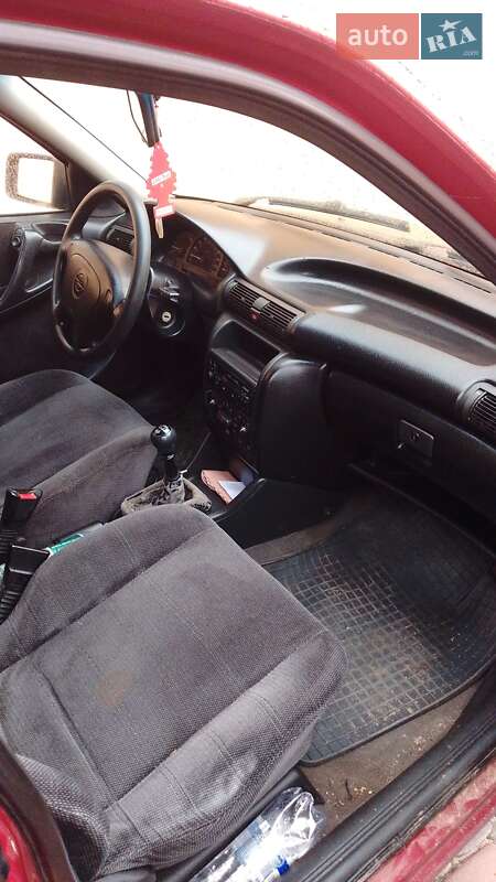 Універсал Opel Astra 1994 в Рівному