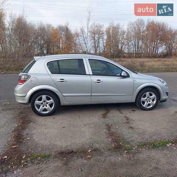 Хетчбек Opel Astra 2008 в Черкасах фото 12 Хетчбек Opel Astra 2008 в Черкасах