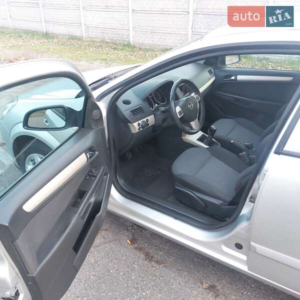 Хетчбек Opel Astra 2008 в Черкасах фото 25 Хетчбек Opel Astra 2008 в Черкасах