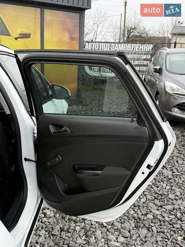 Універсал Opel Astra 2011 в Стрию