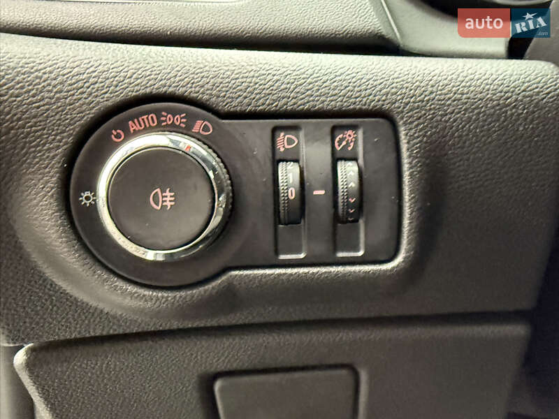 Універсал Opel Astra 2011 в Стрию