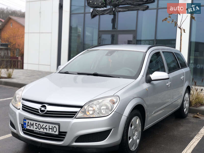 Универсал Opel Astra 2008 в Виннице
