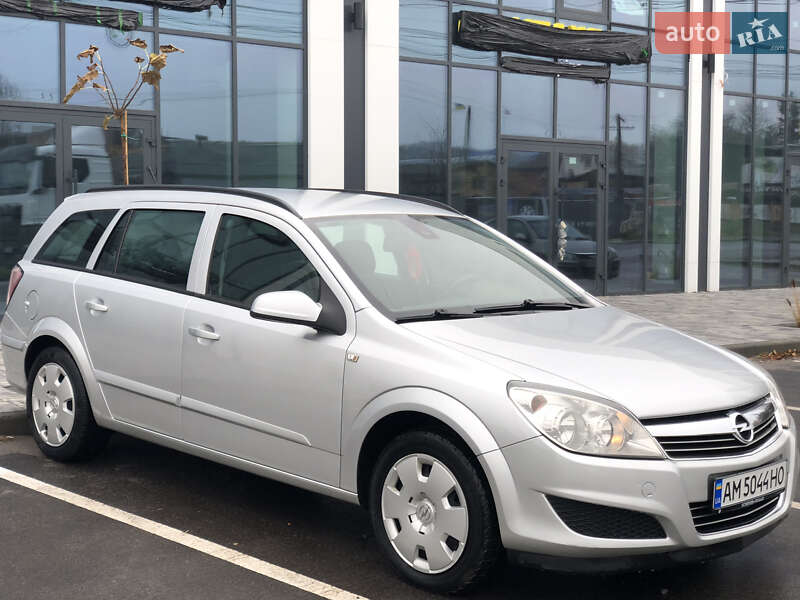 Универсал Opel Astra 2008 в Виннице