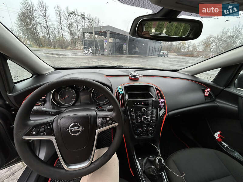 Универсал Opel Astra 2011 в Надворной фото 12 Универсал Opel Astra 2011 в Надворной