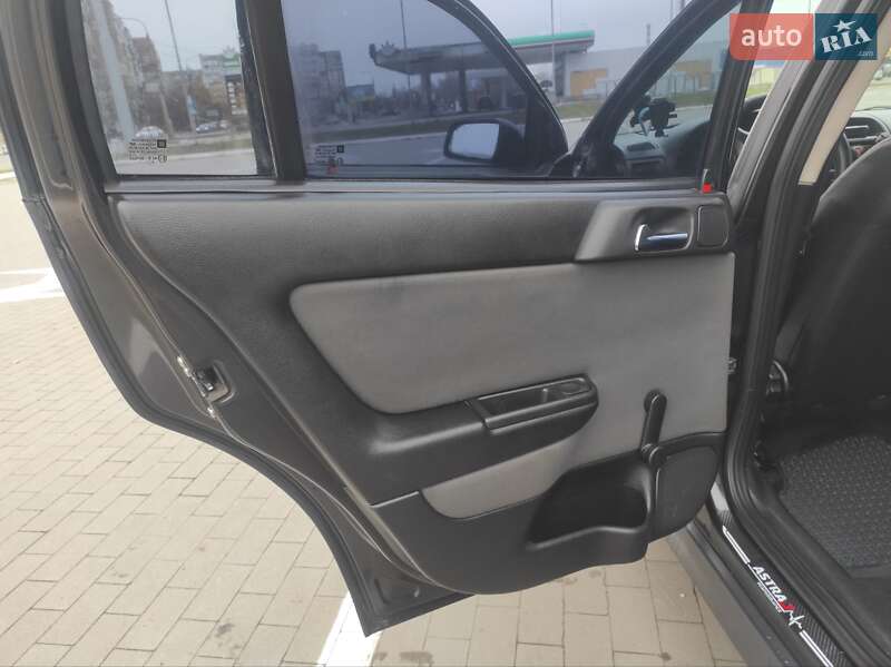 Седан Opel Astra 2007 в Сумах