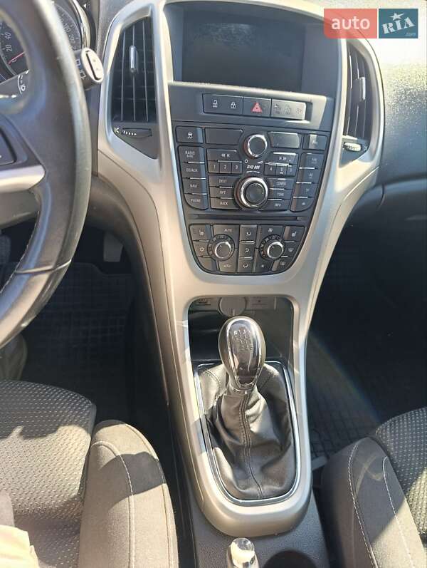 Универсал Opel Astra 2011 в Черновцах фото 6 Универсал Opel Astra 2011 в Черновцах