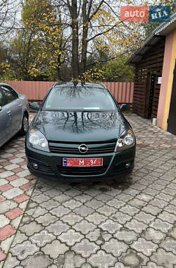 Універсал Opel Astra 2004 в Верхівцеві