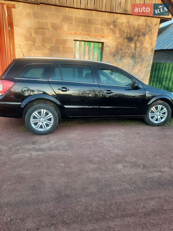 Універсал Opel Astra 2007 в Овручі