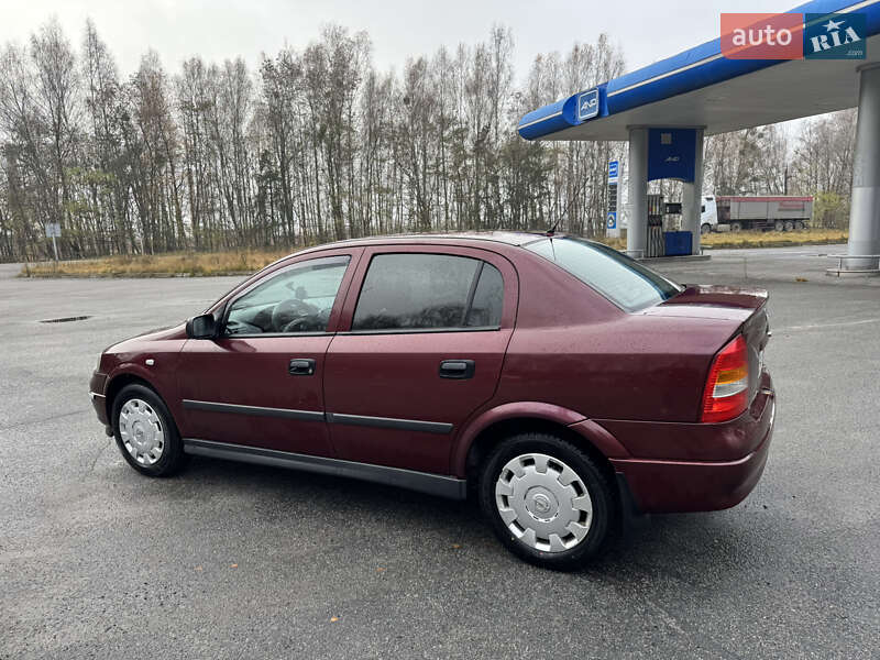Седан Opel Astra 2007 в Славуті