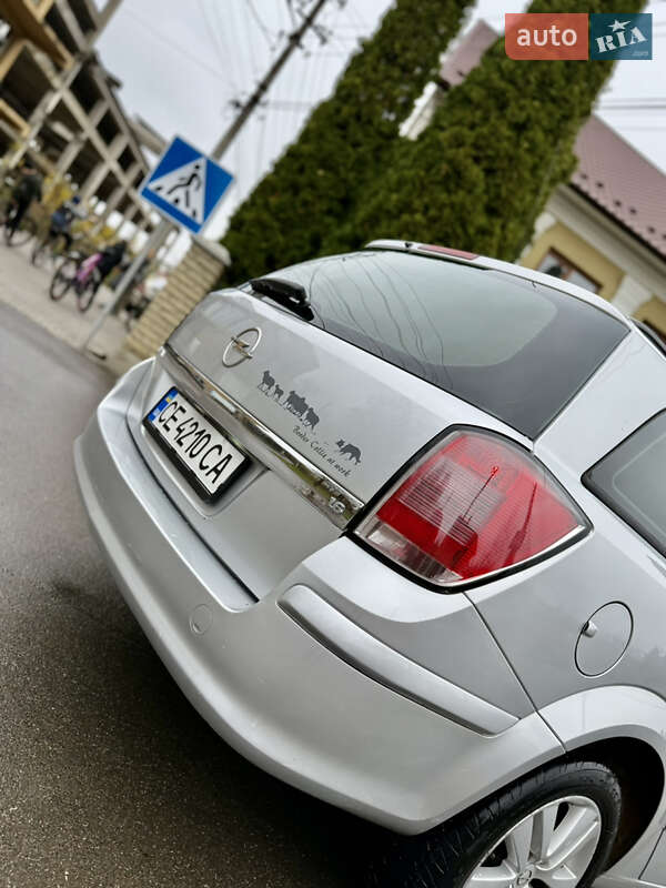 Універсал Opel Astra 2008 в Чернівцях