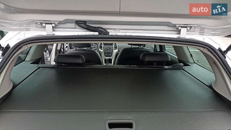 Універсал Opel Astra 2012 в Житомирі