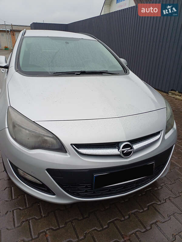 Універсал Opel Astra 2015 в Житомирі