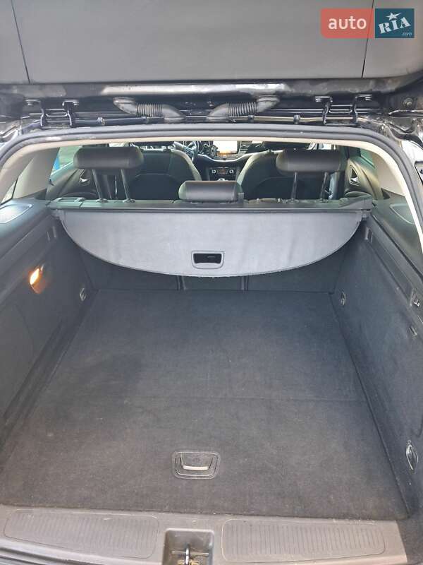 Универсал Opel Astra 2017 в Львове