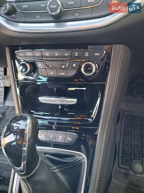 Универсал Opel Astra 2017 в Львове