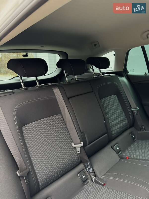 Універсал Opel Astra 2018 в Полтаві