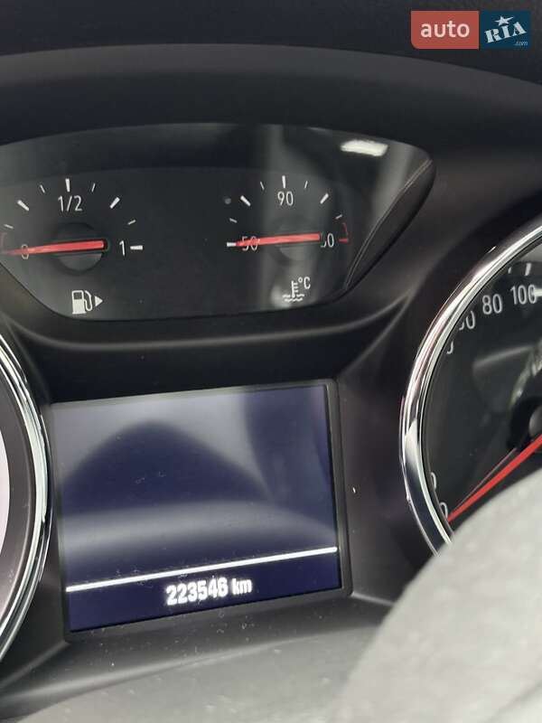 Універсал Opel Astra 2018 в Полтаві