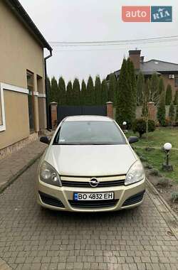 Хетчбек Opel Astra 2004 в Луцьку
