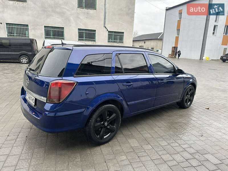 Универсал Opel Astra 2005 в Коломые