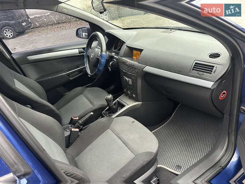 Универсал Opel Astra 2005 в Коломые